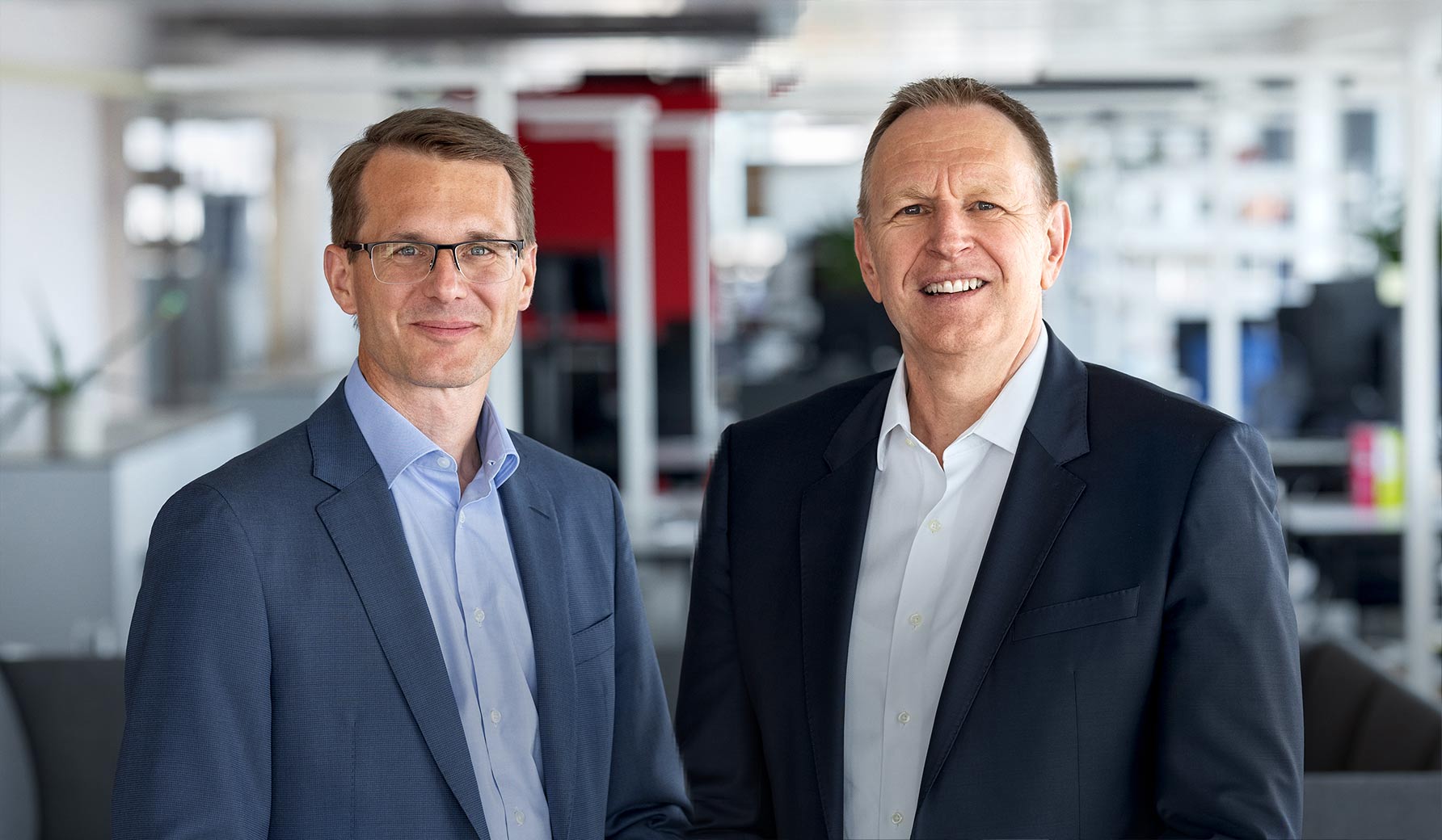 De la gauche: Christoph Aeschlimann, CEO sortant de Swisscom SA, et Michael Rechsteiner, Président du Conseil d'administration de Swisscom SA. 