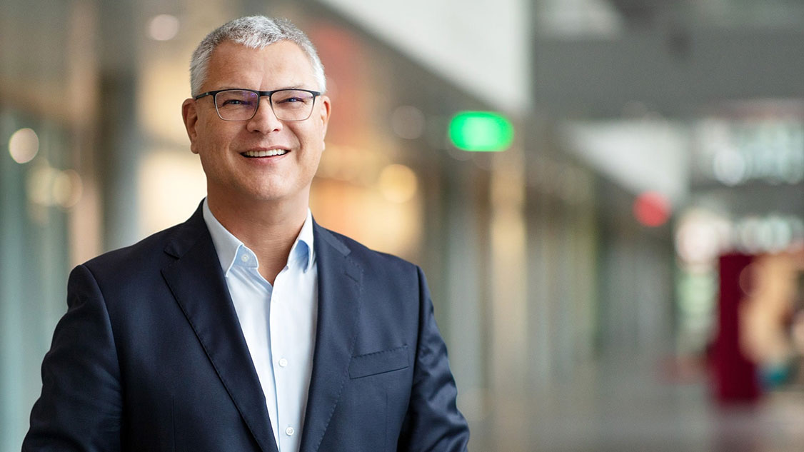 Porträt Dirk Wierzbitzki, Leiter Privatkunden und Konzernleitungsmitglied bei Swisscom 