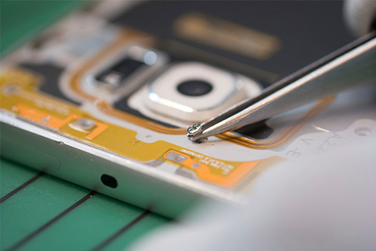 Cellulare in riparazione