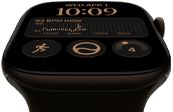 Apple Watch Series 12, cassa in alluminio color bronzo scuro, quadrante Modulare, complicazioni: giorno e data, Allenamento, anelli Attività, Apple Music; lato destro, Digital Crown, cinturino Sport oliva
