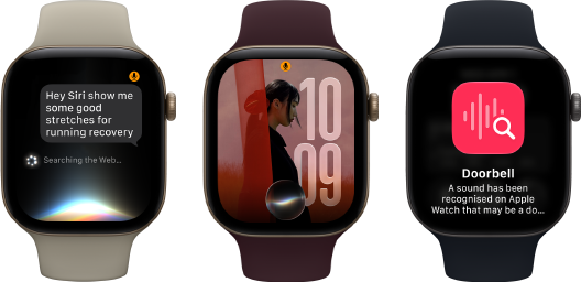 Drei Apple Watch Series 12 Geräte, eines mit Aluminiumgehäuse in Lichtgold, Siri AI Unterhaltung, Sportarmband Sand, eines mit Aluminiumgehäuse in Lichtgold, personalisiertes Foto auf dem Zifferblatt mit Siri AI Komplikation, Sportarmband Burgunder, und eines mit Aluminiumgehäuse in Space Grau, Siri Rückblick, Sportarmband Schwarz