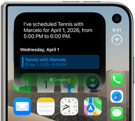 Geschlossenes iPhone Duo, das äussere Display zeigt eine Siri AI Mitteilung mit einer Kalenderaktualisierung
