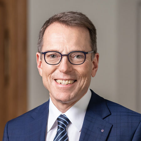 Adrian Lerf, Leiter Bereich Finanzen & Logistik, Zähringer Privatbank AG