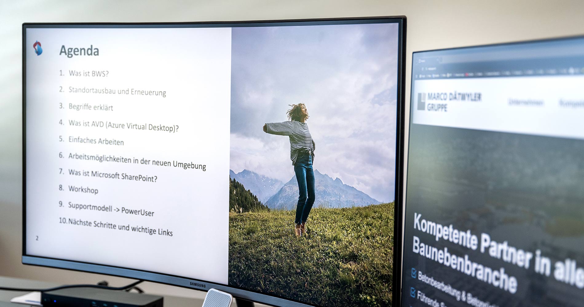 Zwei PC-Bildschirme nebeneinander. Links die Agenda von Swisscom über die Modernisierung der IT bei der Marco Dätwyler Gruppe, rechts die Startseite der Website der Marco Dätwyler Gruppe.