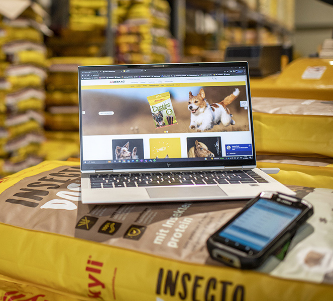 4,500 pallet spaces, 800 different items: everything is under control thanks to digital tools.